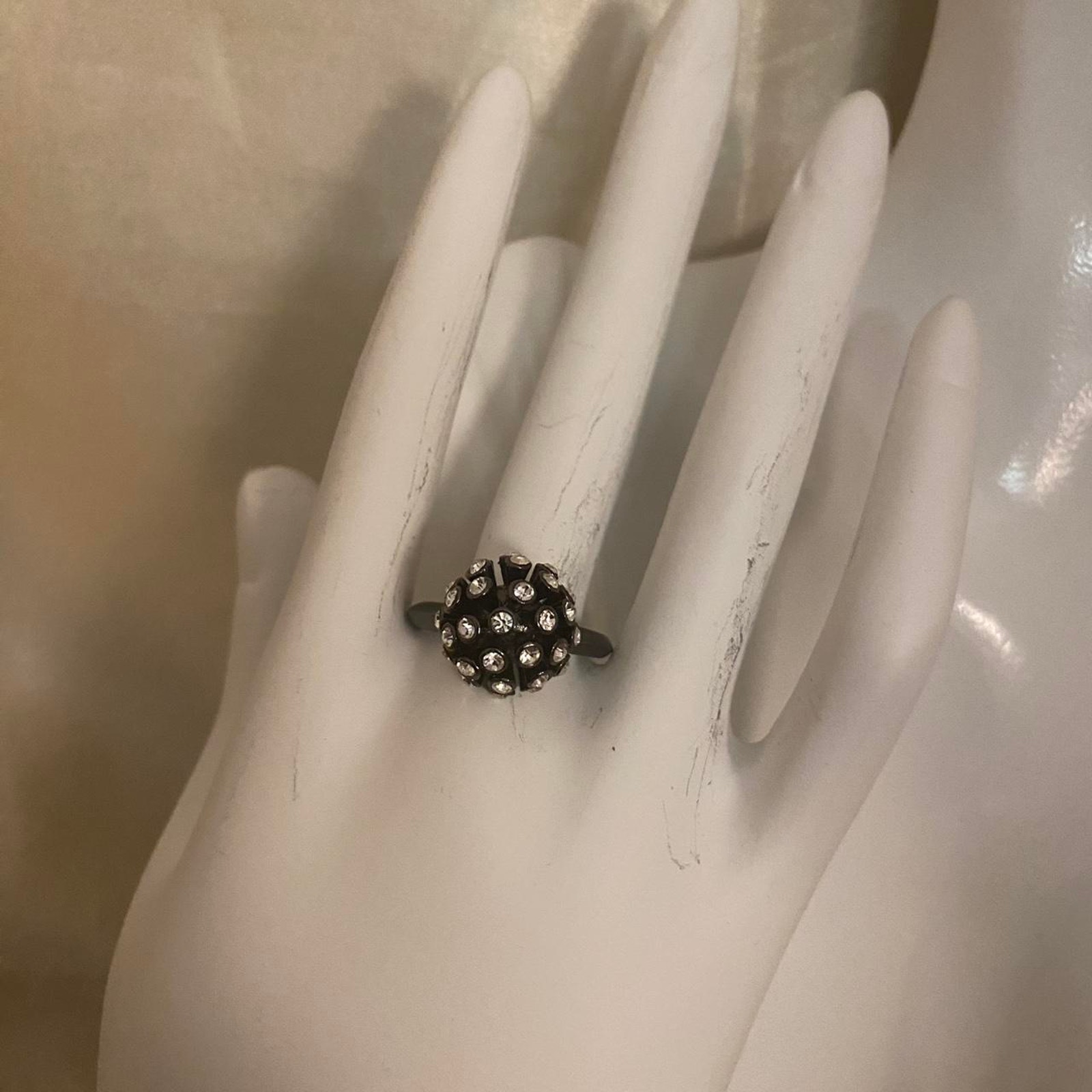 Vintage Nolan Miller Glamour Collection Ring Gunmetal Crystal Vintage Signed 54$